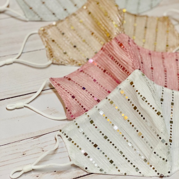 🔥4/$20🔥 Mesh Sequined Adjustable Face Masks - Picture 6 of 7